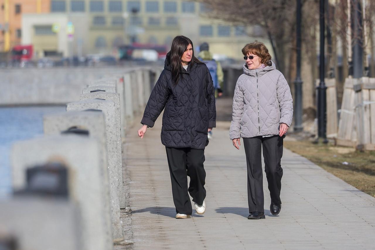 Синоптик назвал дату полного схода снега в Москве