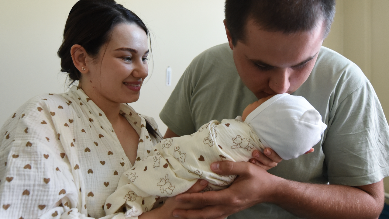 Москвичам рассказали, как часто девочек в столице называют «цветочными» именами