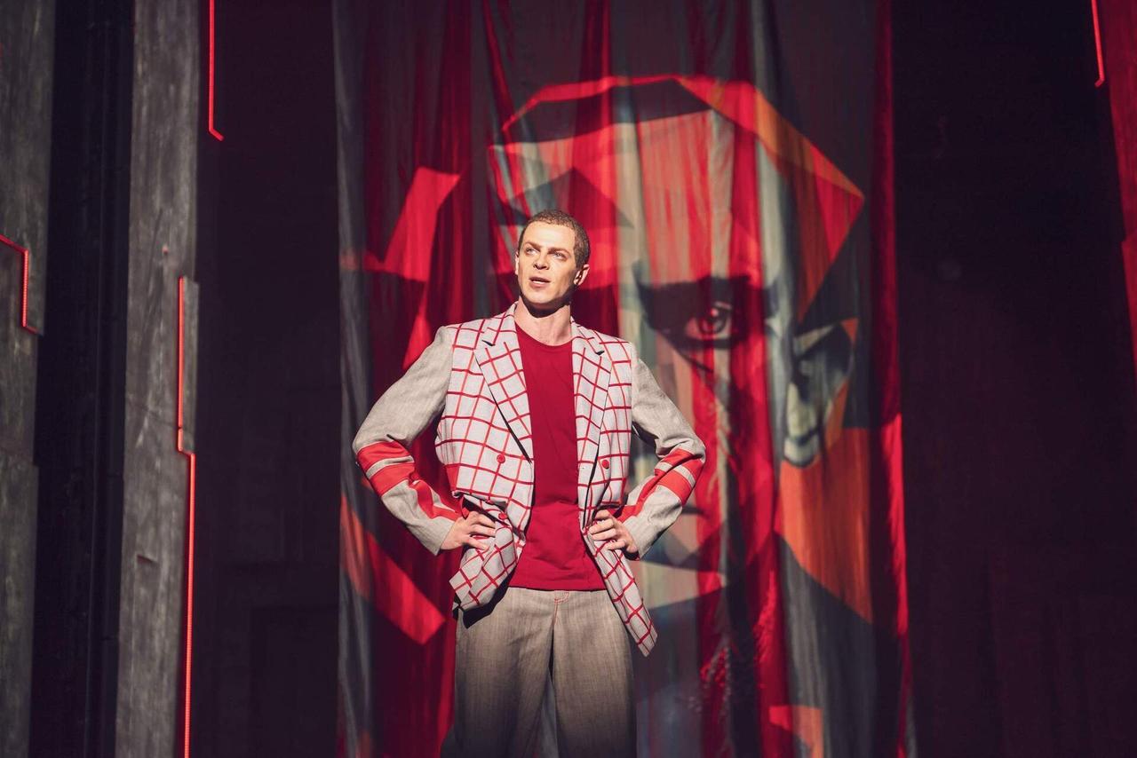 «Афиша» и «Читай-город» представили обзор литературных и театральных предпочтений