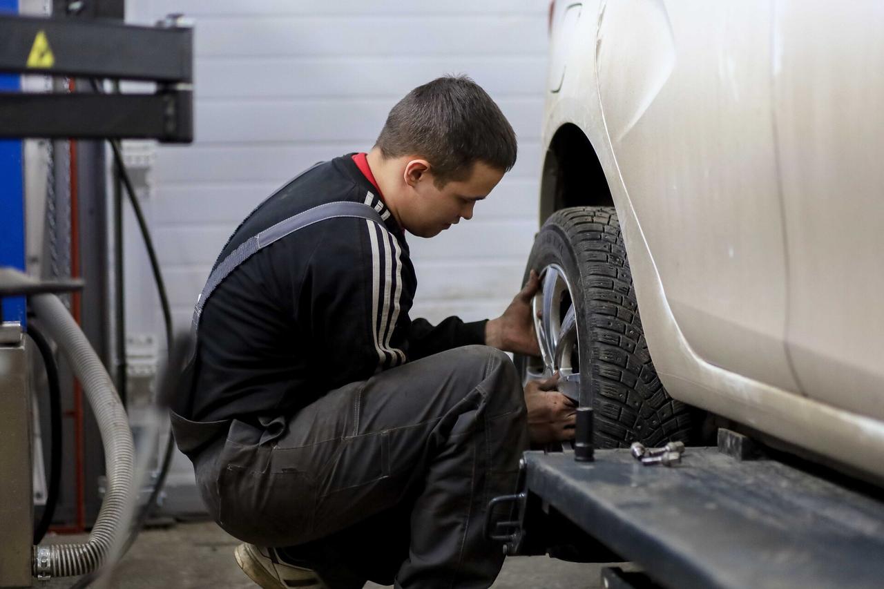 Московским автомобилистам разрешили поменять резину