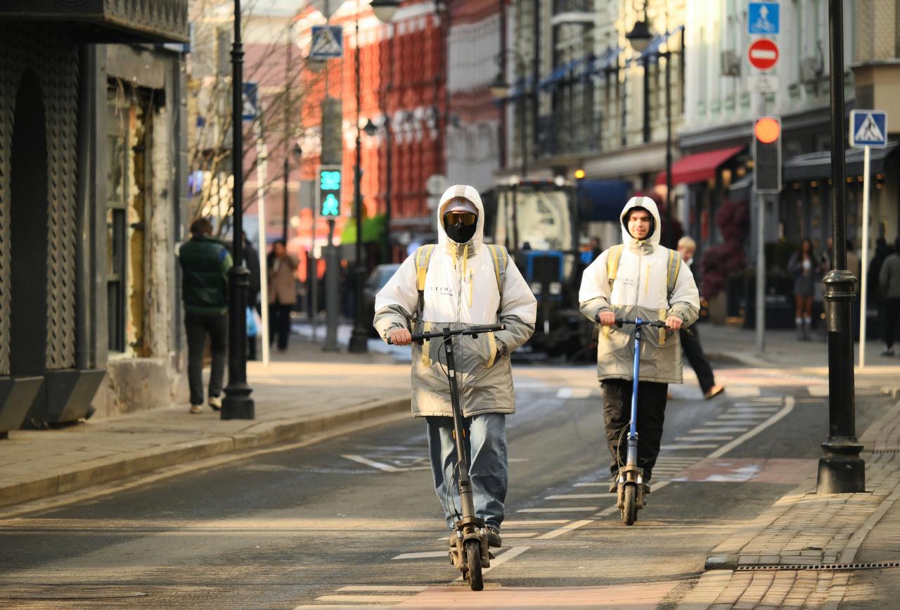 Москве понадобится почти в три раза больше курьеров