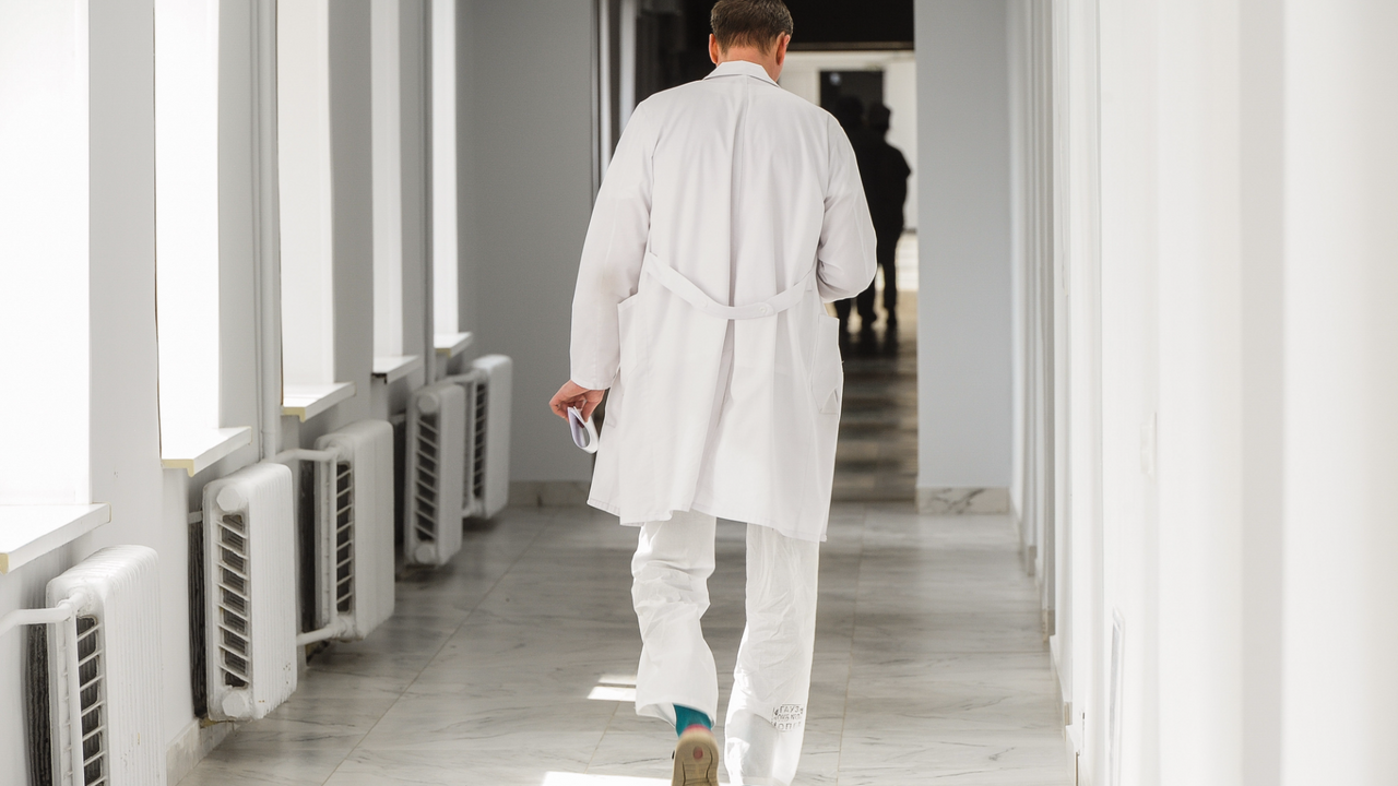 В Подмосковье спасли юношу с опасной формой сколиоза