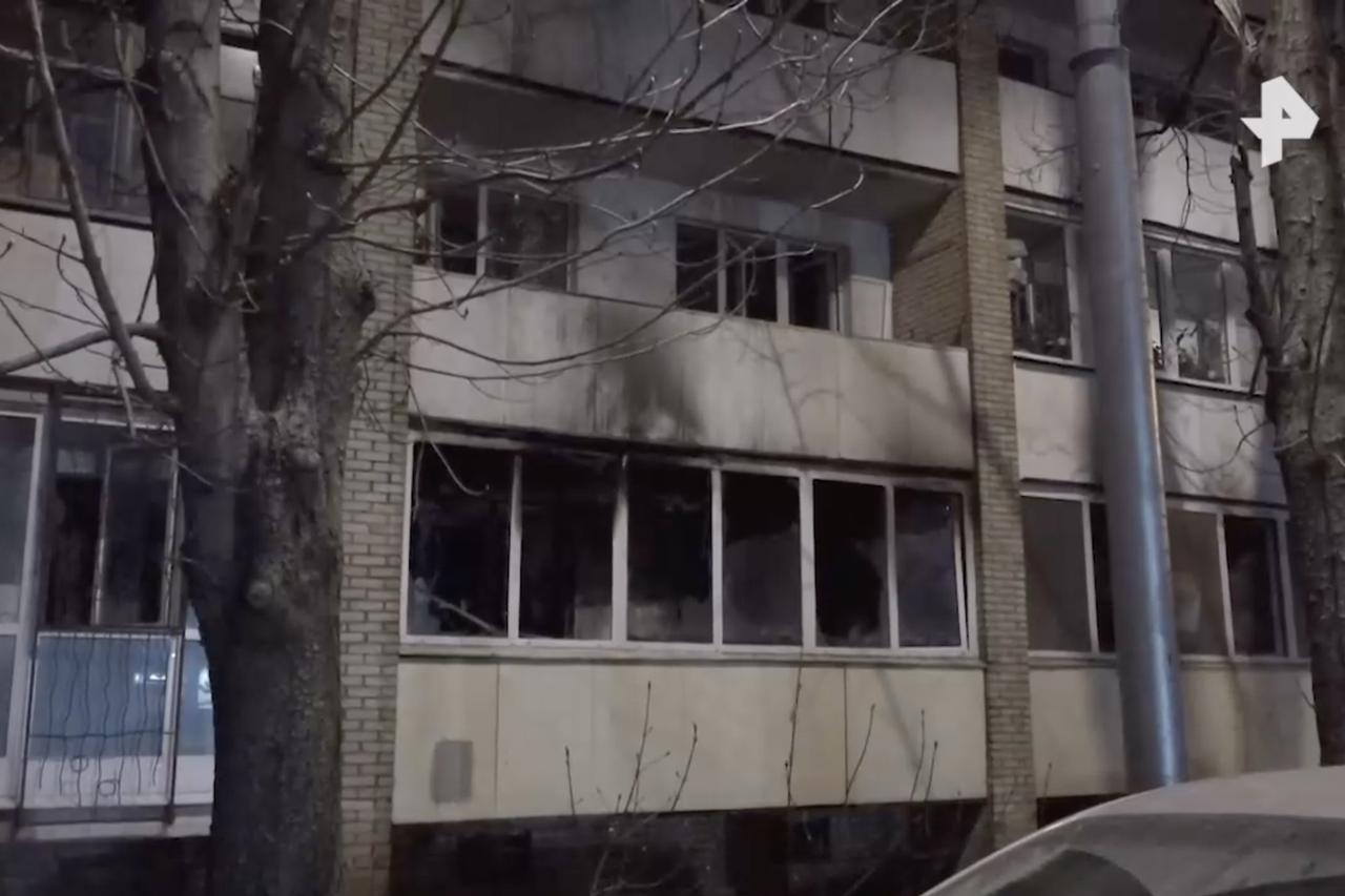 Четыре кошки погибли при пожаре в жилом доме в Москве