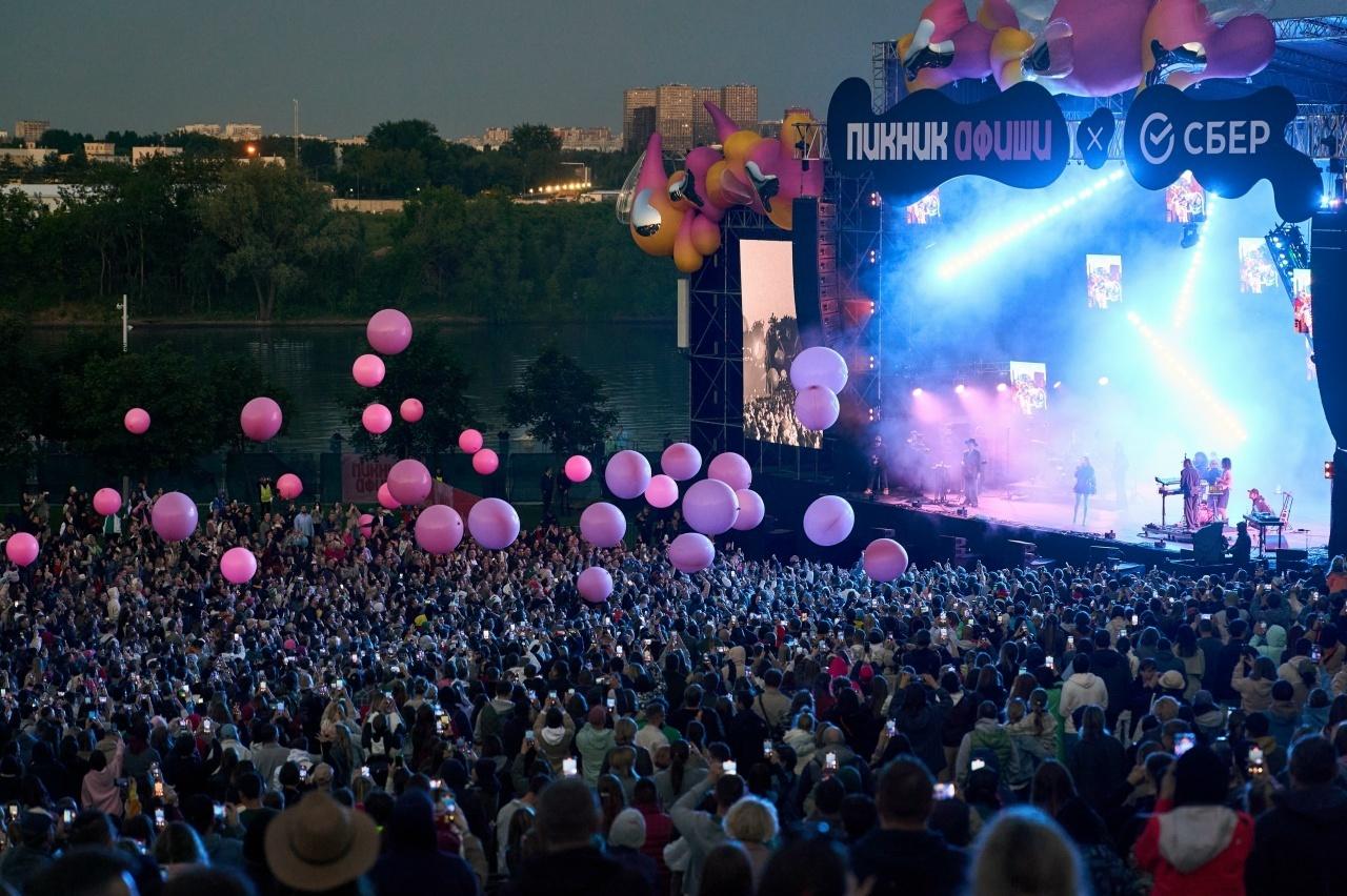 Хедлайнер «Пикника Афиши» выступит на тайном квартирнике в Петербурге
