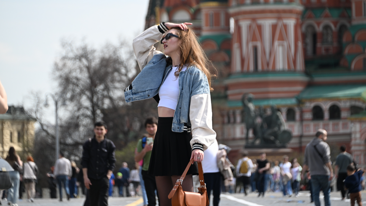 Москвичам пообещали теплый апрель