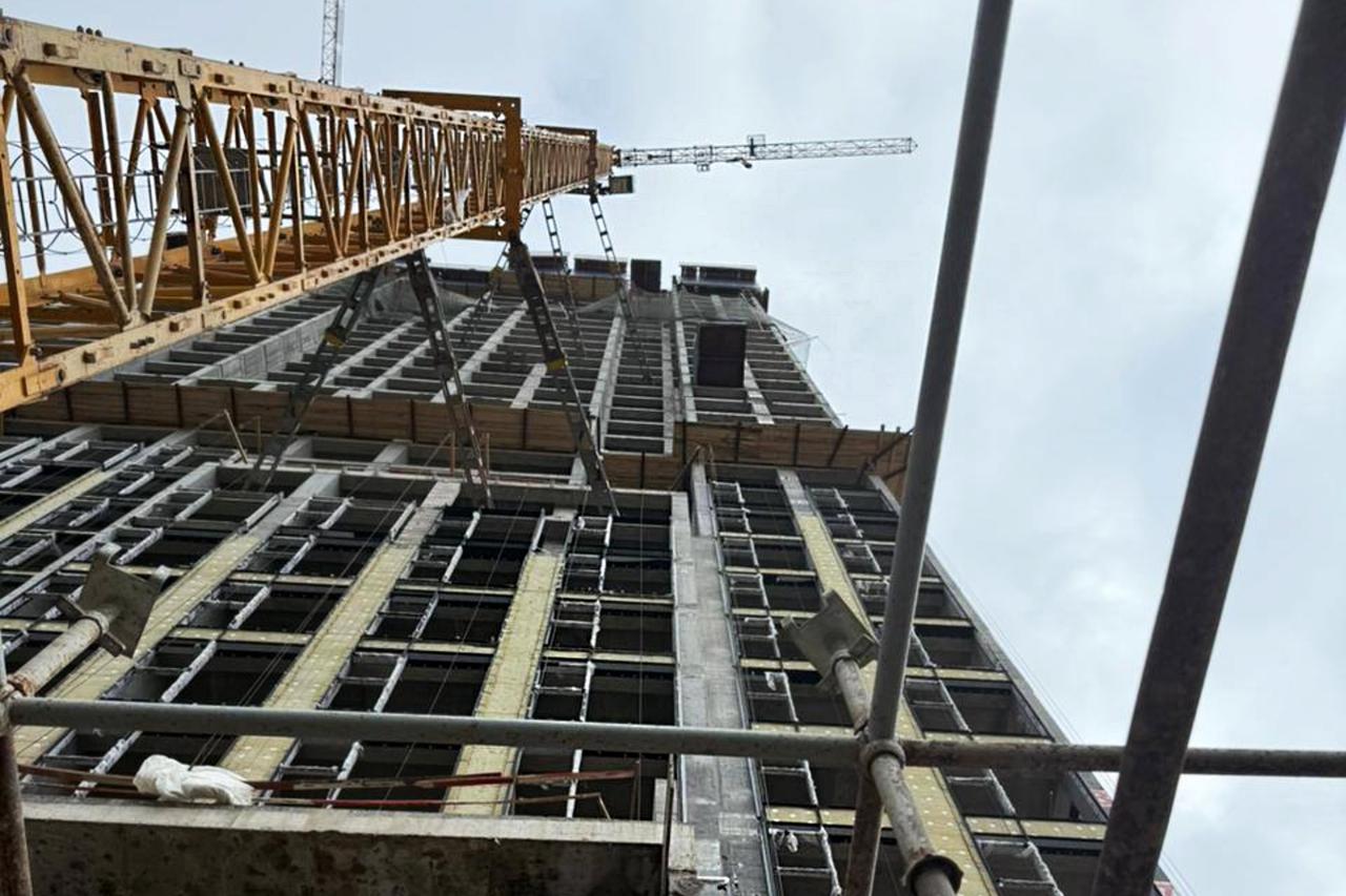 Двое рабочих погибли на стройплощадке в Москве