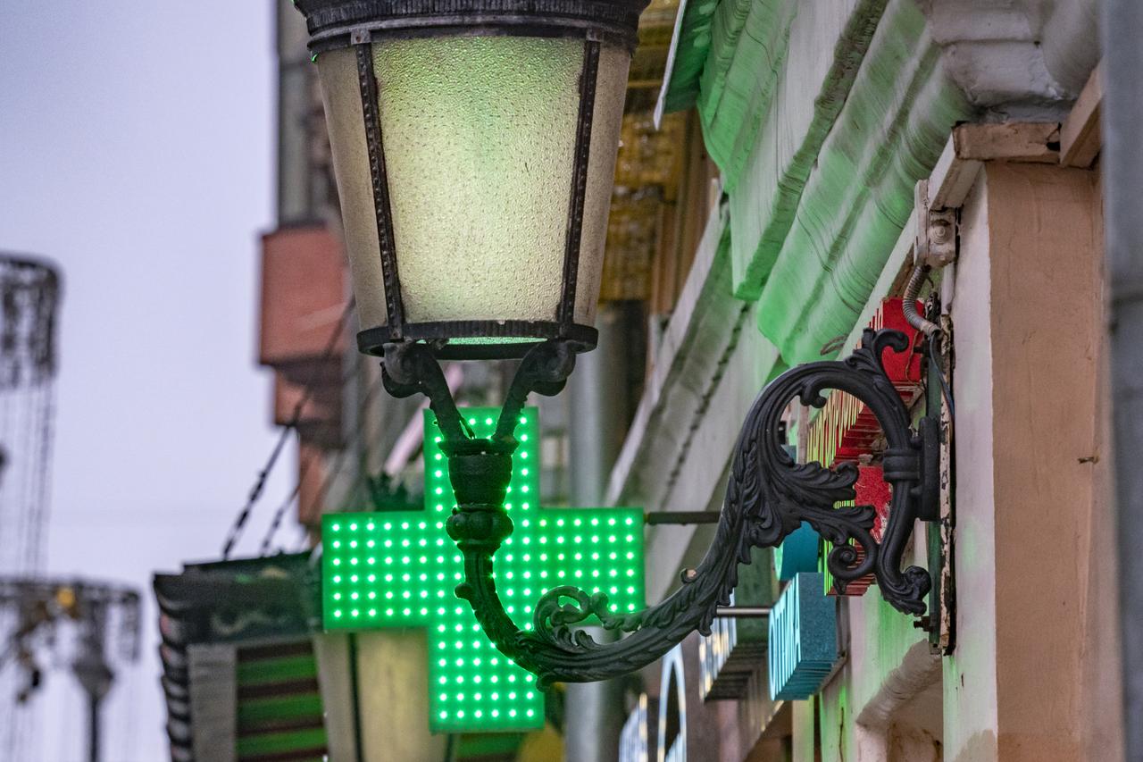 В Подмосковье задержали разбившего витрину аптеки кирпичом мужчину