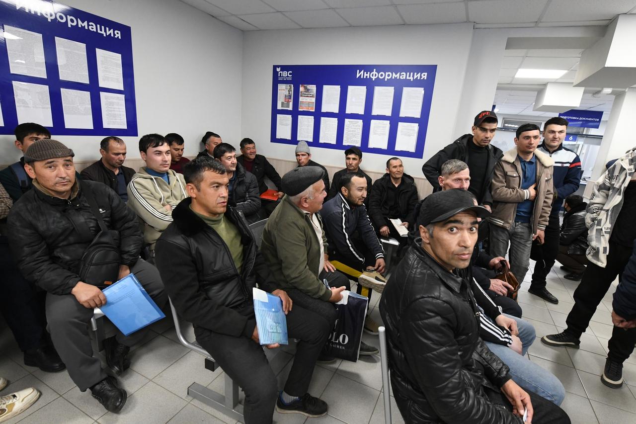 В Москве установили уровни количества мигрантов в сферах занятости