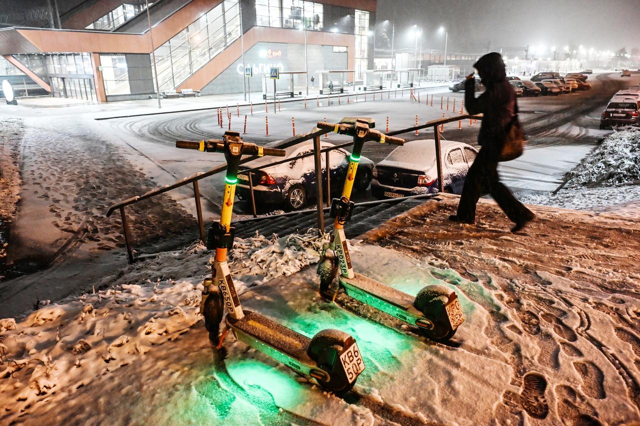 В Москве перестали работать самокаты