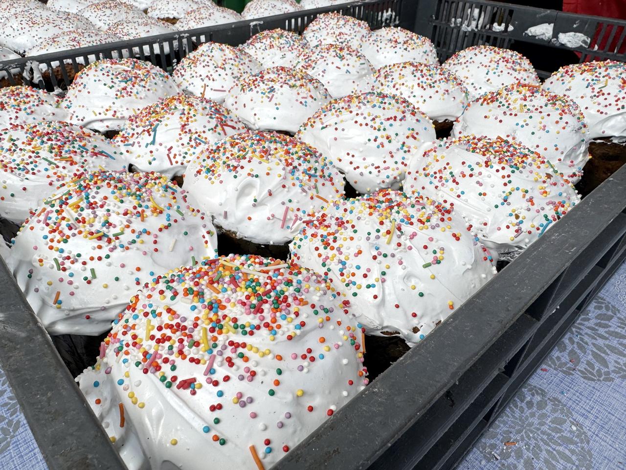 В Москве испекут около пяти миллионов куличей к Пасхе