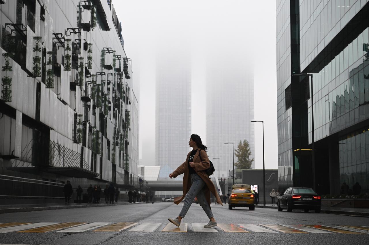 Водителей в Москве предупредили о тумане
