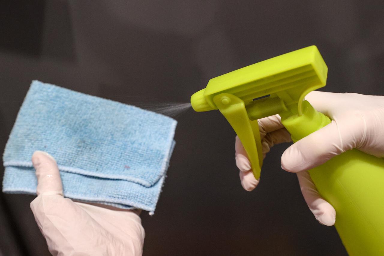 Пенсионерка лишилась украшений на полмиллиона рублей после клининга