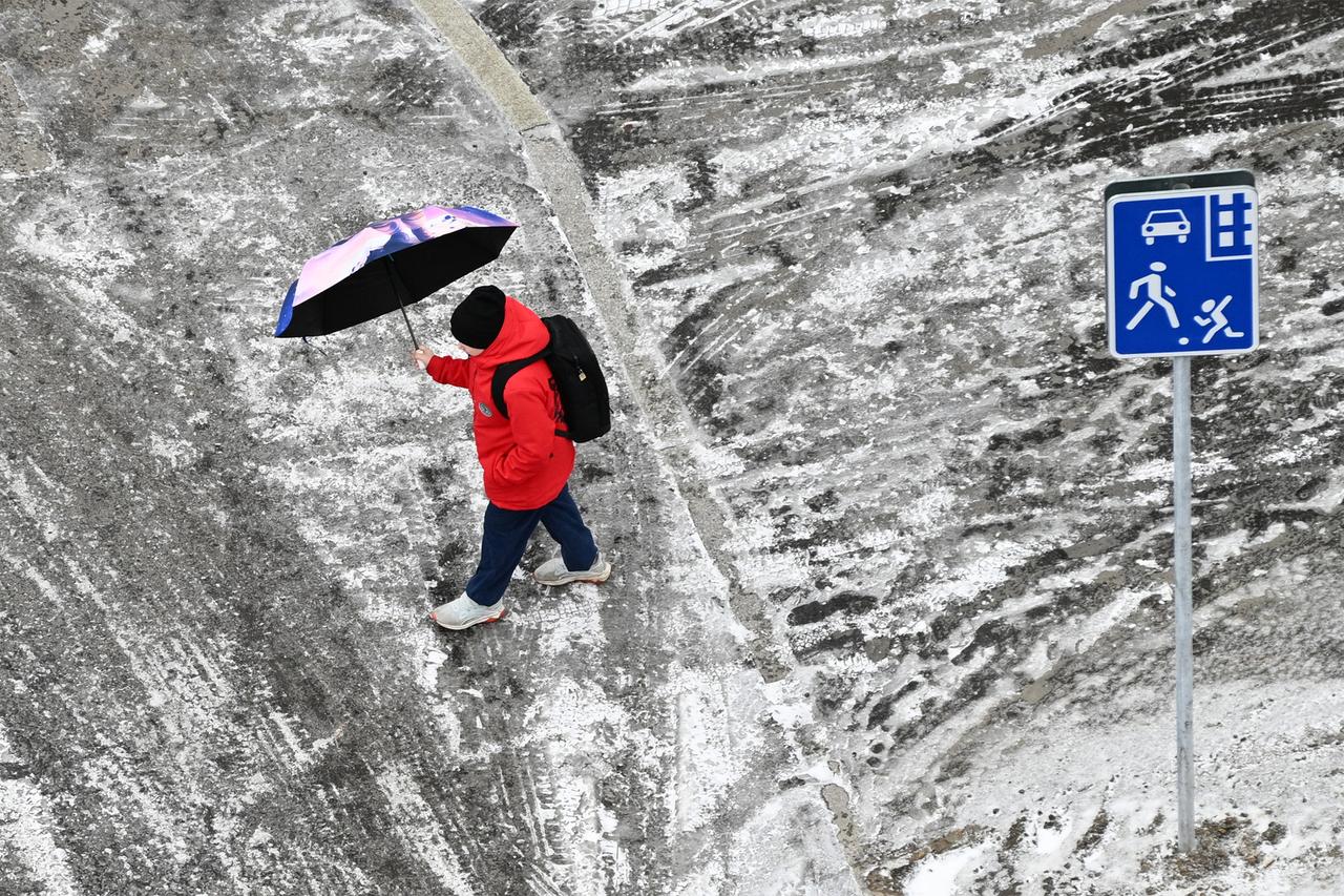 Москвичей призвали приготовиться к непогоде