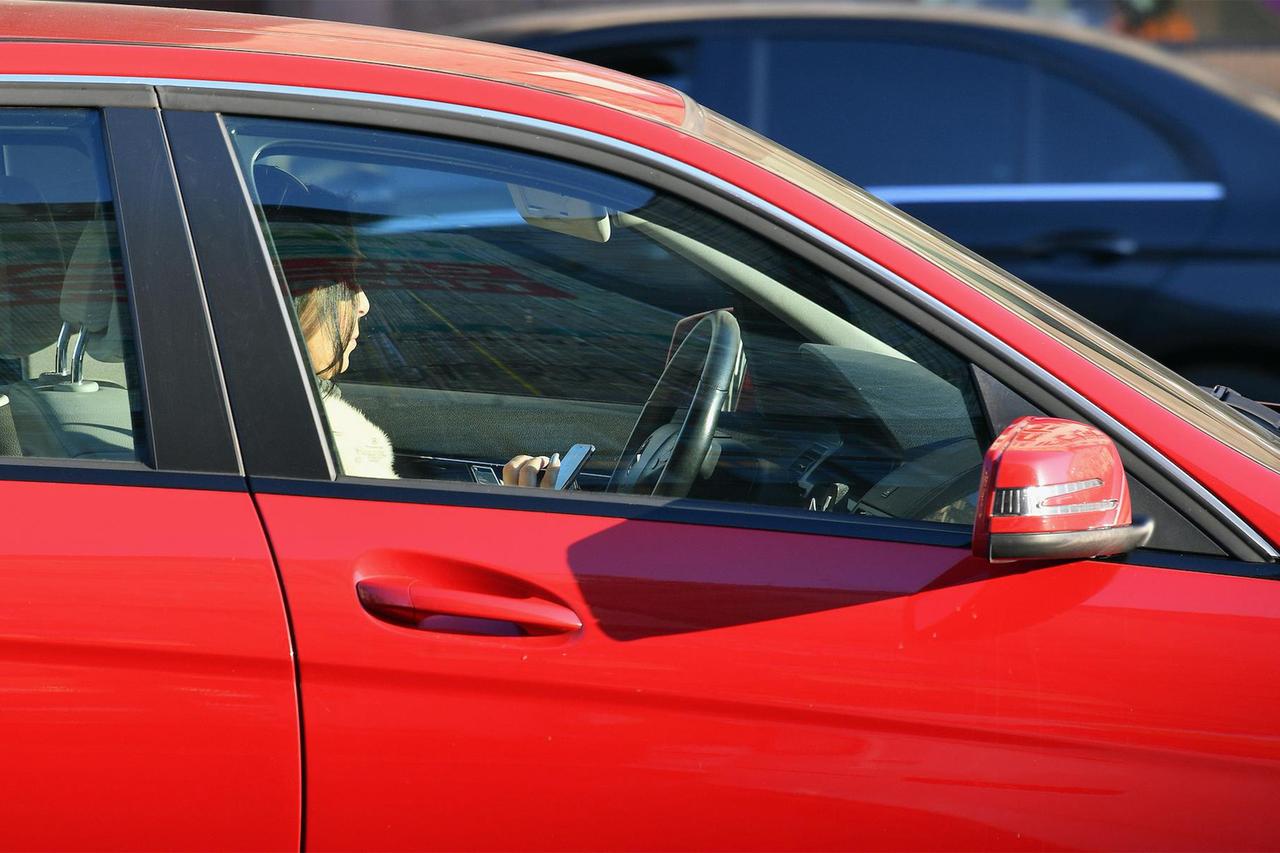 Москвичи назвали самых частых виновников аварий на дорогах