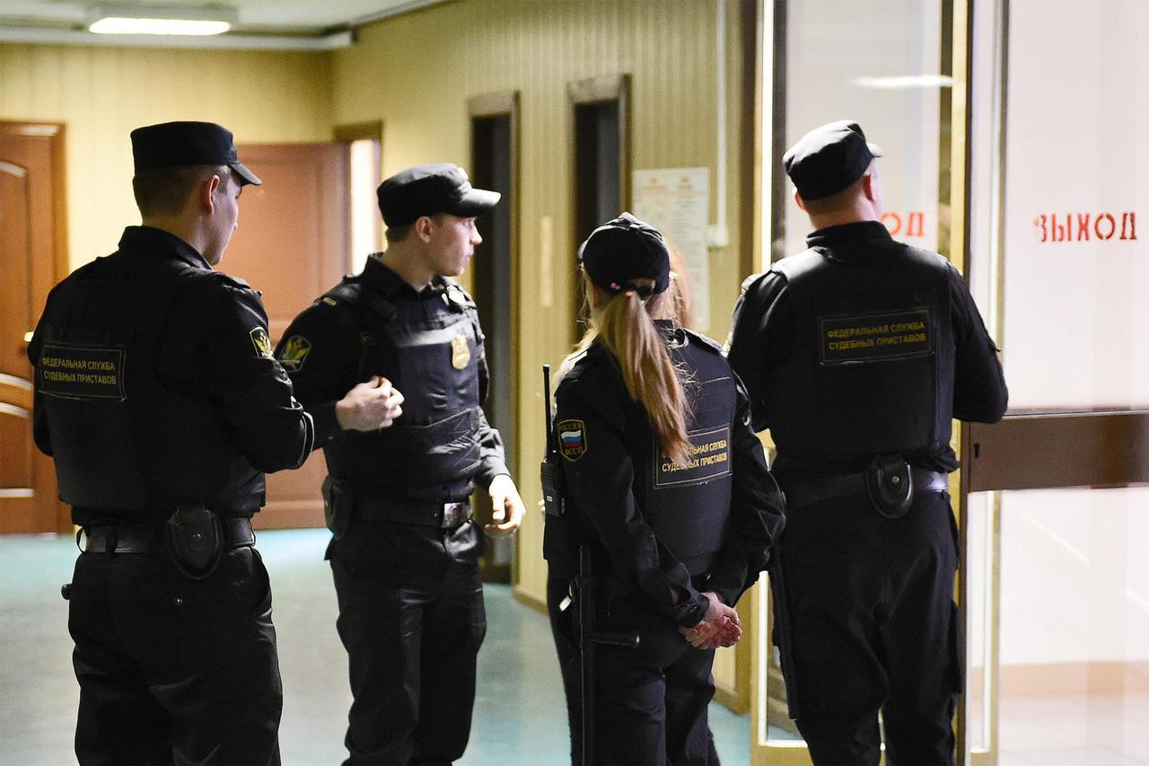 В Москве иностранец в автобусе совершил насильственные действия в отношении девушки