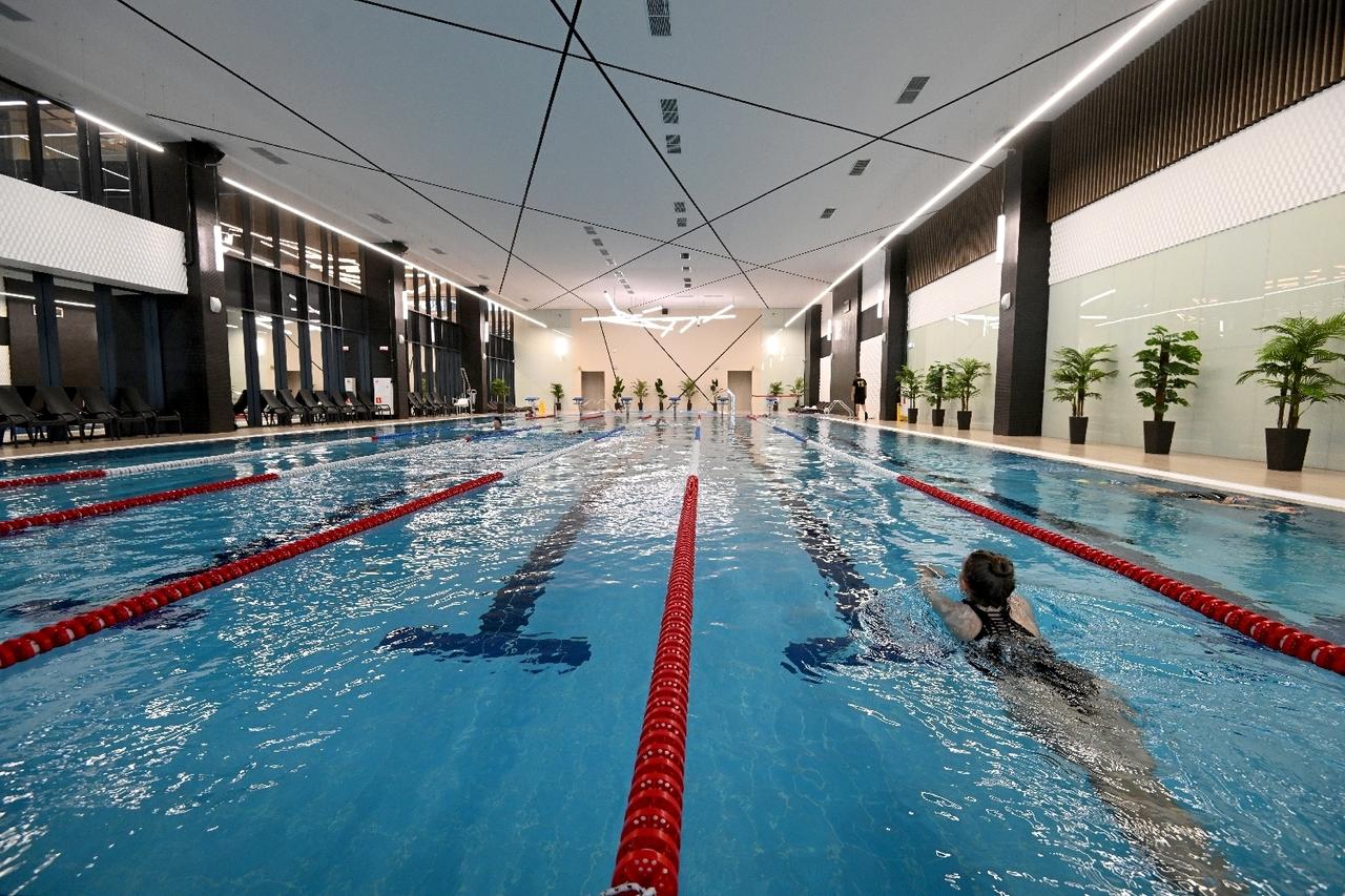 Школьница впала в кому во время посещения бассейна в московской гостинице