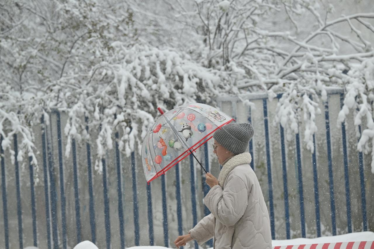 Парки Москвы закрыли из-за непогоды