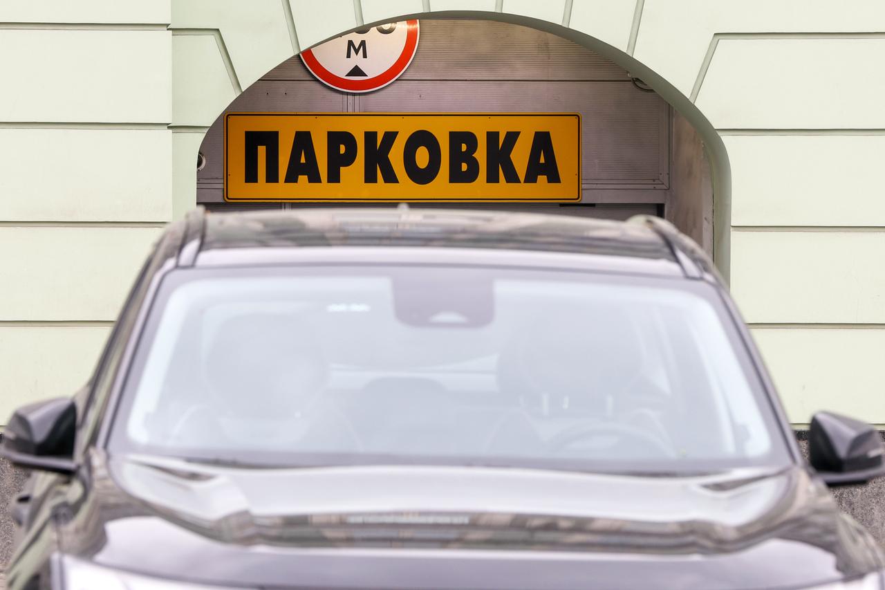 Собянин сообщил о бесплатных парковках в период майских праздников