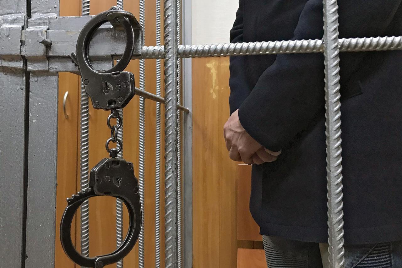 Экс-сотрудника телеканала задержали в Москве за распространение детского порно