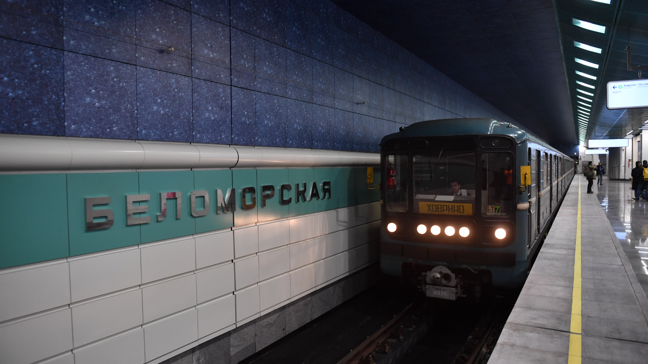 Эскалатор на станции метро «Беломорская» закроют на ремонт