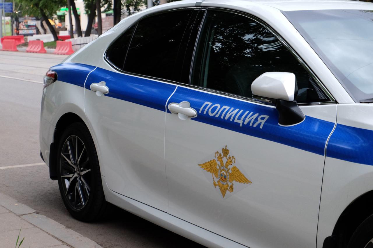 Поддельными миграционными картами торговали в московском ресторане
