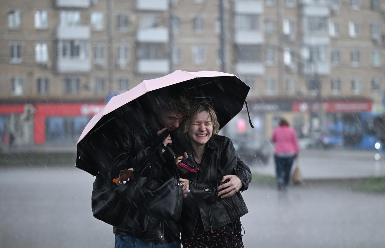 Москвичам пообещали осенние холода до лета