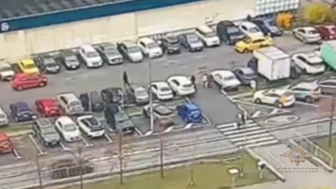 Шестерых серийных угонщиков автомобилей задержали в Москве
