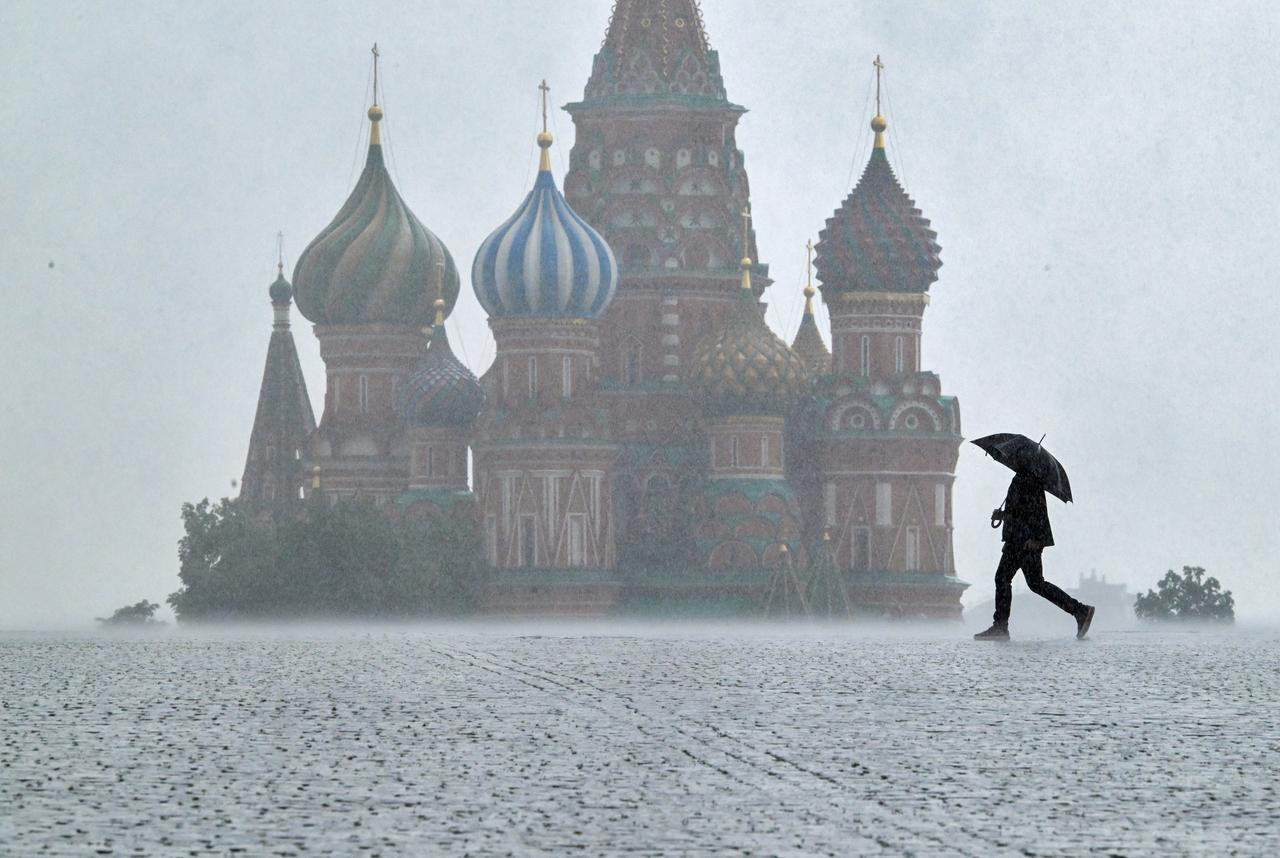 Москвичам назвали срок прекращения дождей
