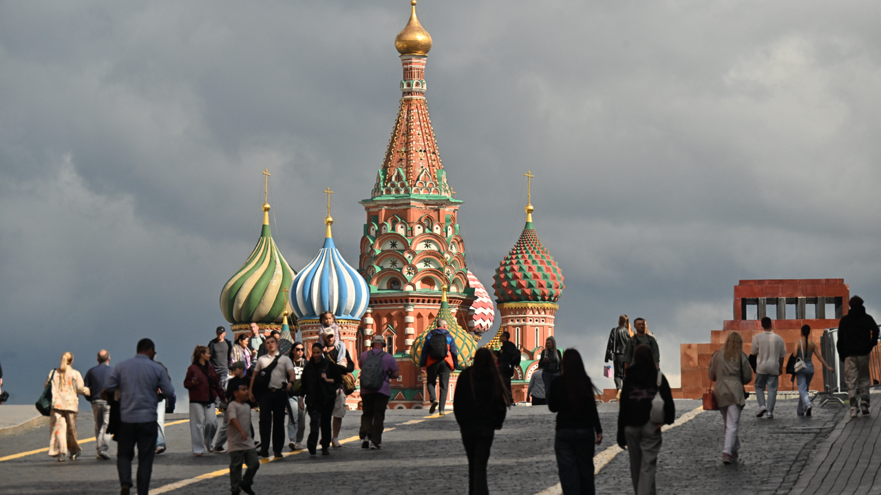 Жителей Москвы предупредили об облачной погоде с кратковременными дождями