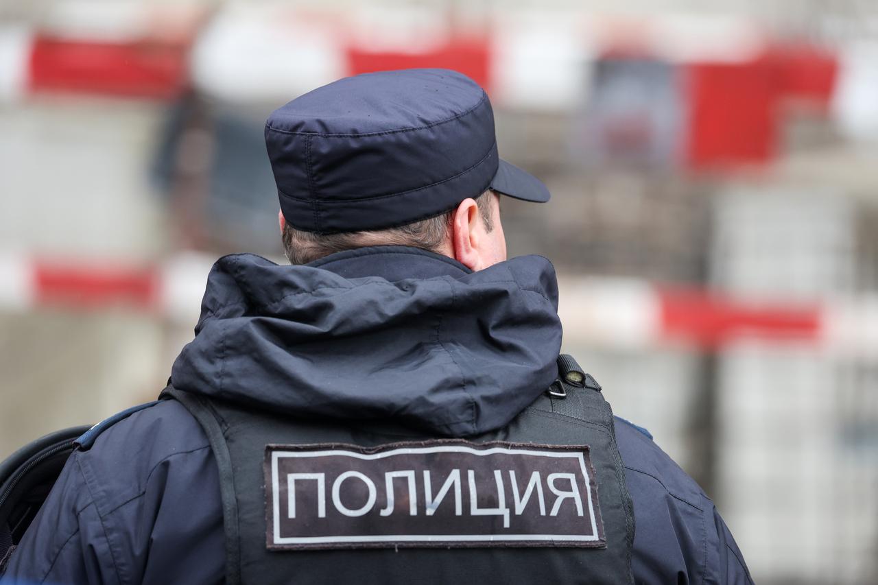 В Москве задержали двух мужчин за ограбление магазина с алкоголем