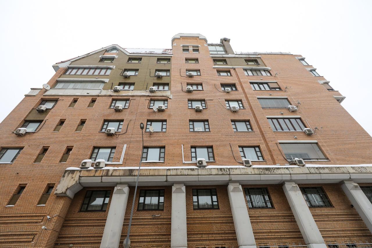 Лурье продаст элитную квартиру Долиной