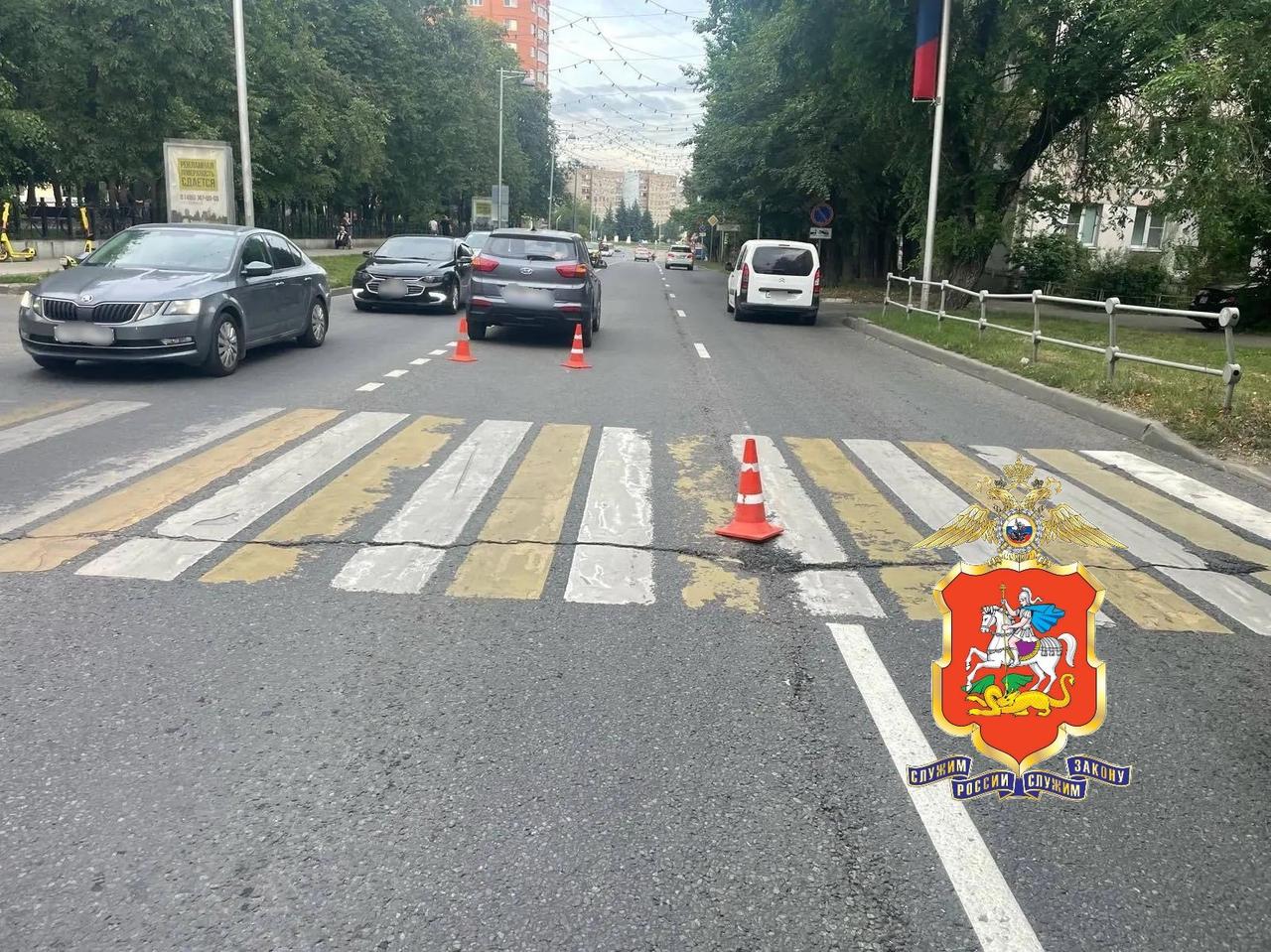 Женщина сбила ехавшего на самокате мальчика в Подмосковье