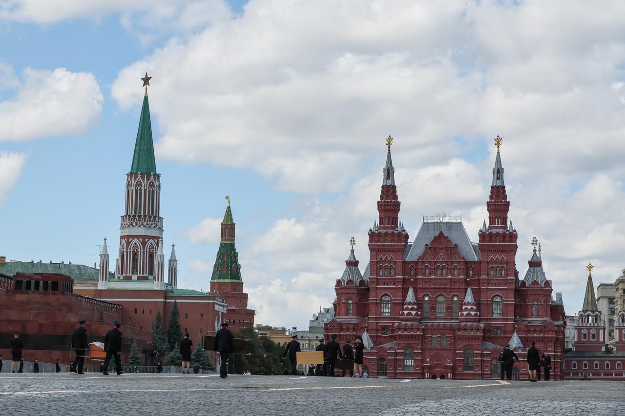 Водителей предупредили об ограничении движения в центре Москвы