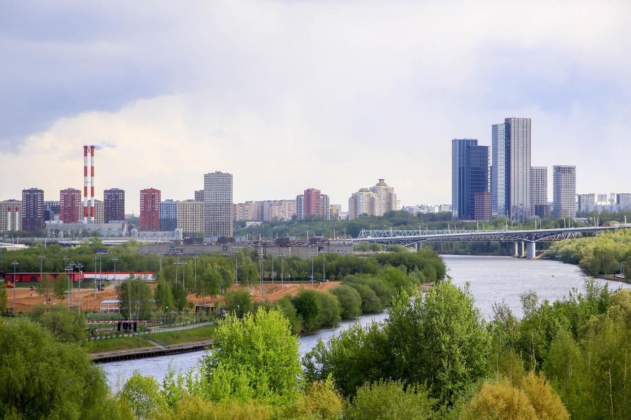 Вид на Москву-реку и район Марьино