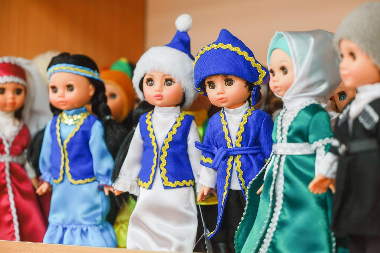 Психолог объяснила вред для детей частой смены игрушек