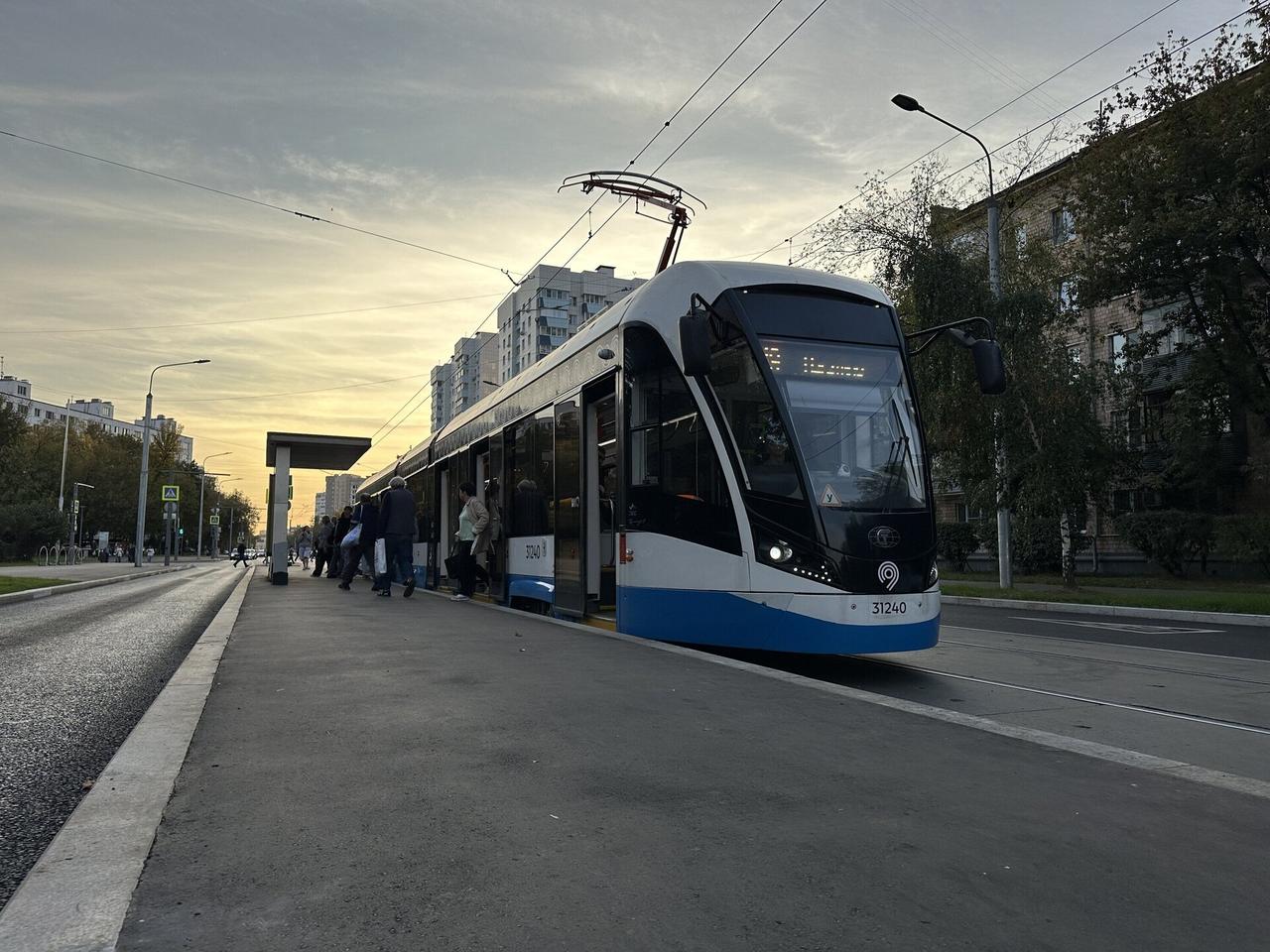 Более 80 процентов трамвайных путей в Москве отгородили от машин