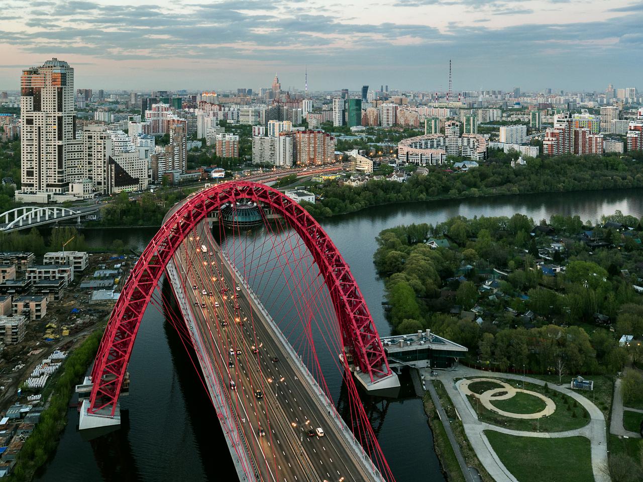 «Каждый год по нашему району ездят танки». Как живется москвичам на границе  Серебряного Бора - Мослента