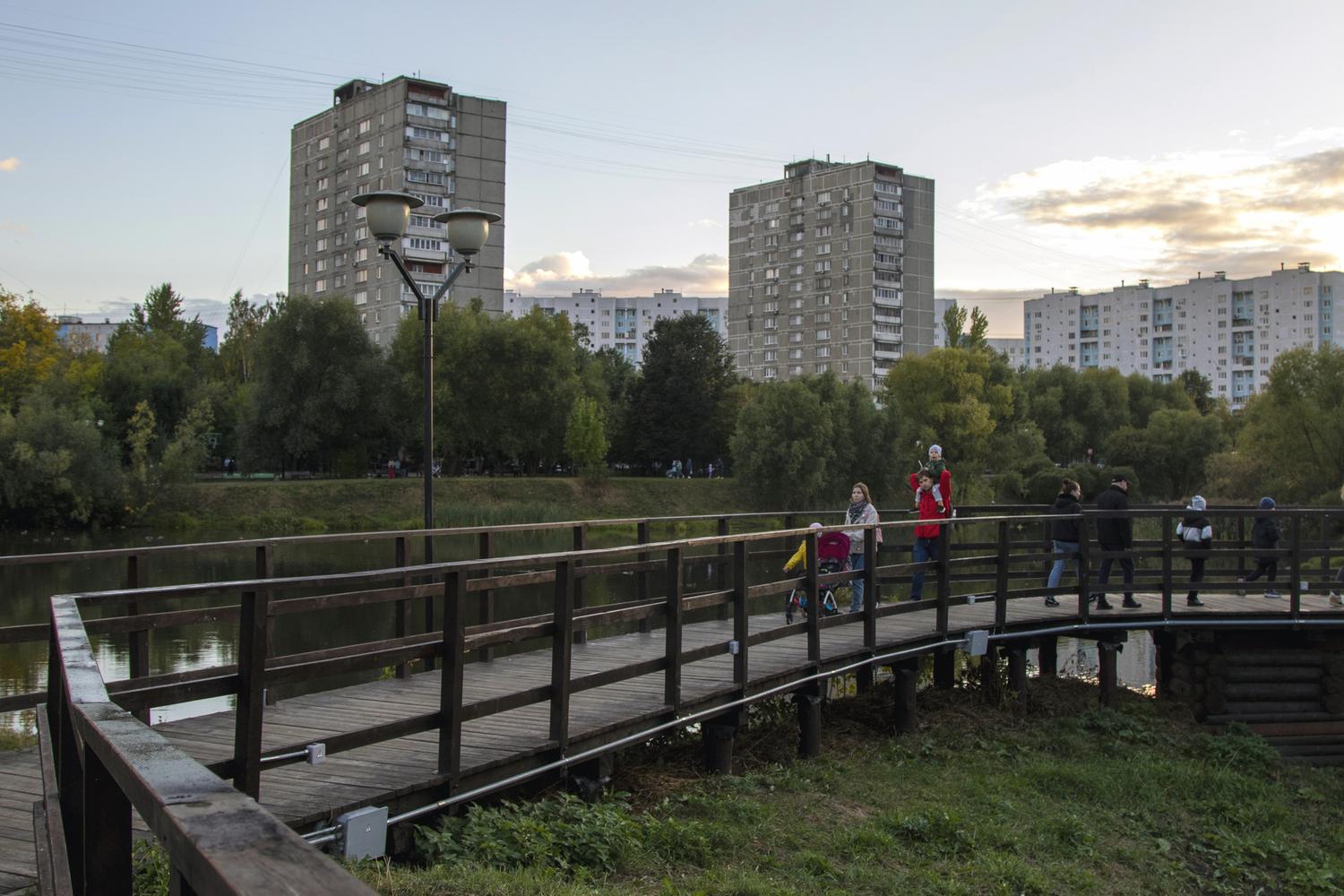 Здесь и с экологией, и с криминалом получше, чем в центре». Как живется в  одном из самых северных районов столицы - Мослента