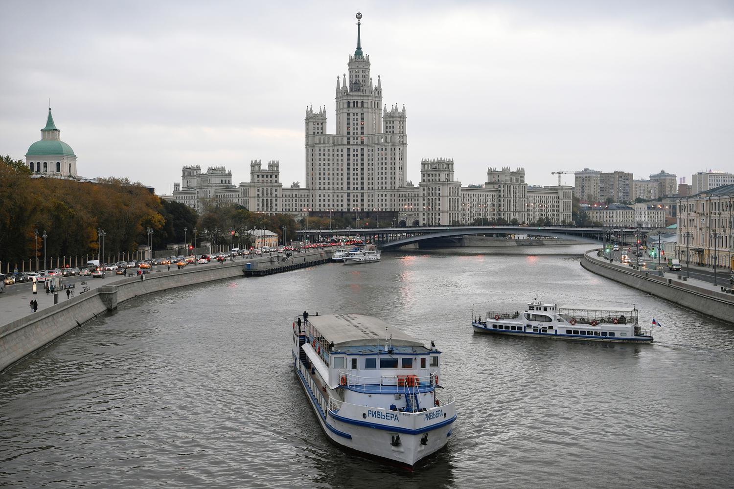 Сталинские высотки Москвы. В какие из семи сестер можно попасть сегодня? -  Мослента