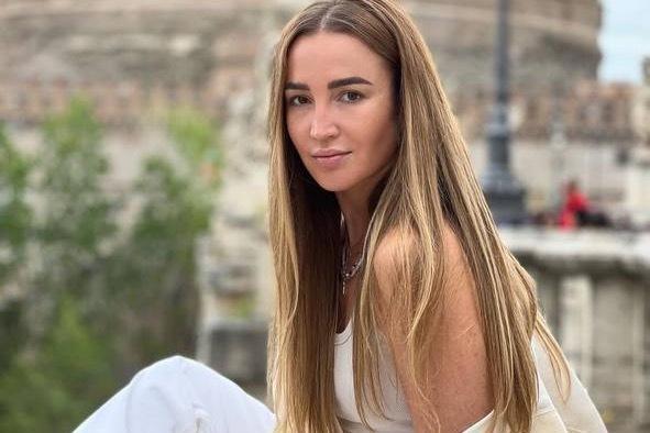 Ольга Бузова показала фото без макияжа и восхитила россиян