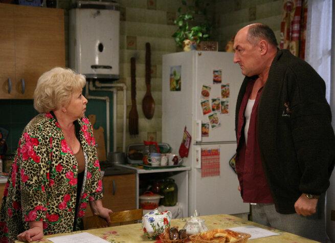 «Если жизнь воспринимать серьезно, можно с ума сойти». Актриса Анна Фроловцева — о сериале «Воронины», Эльдаре Рязанове, Борисе Невзорове и любви