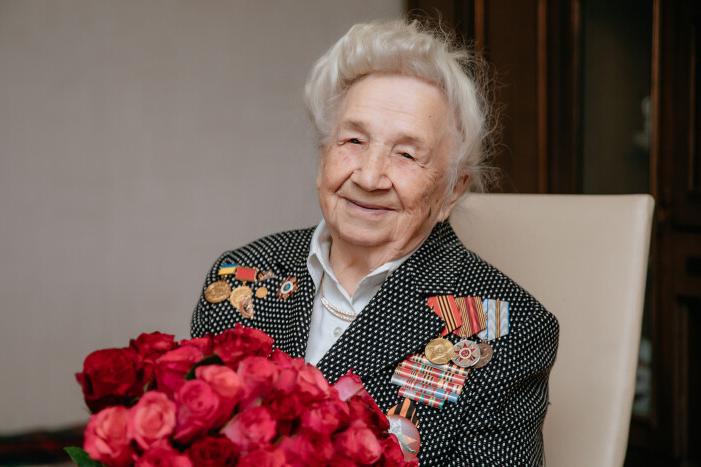 Отметившая 102-й день рождения медсестра вспомнила о госпиталях времен ВОВ