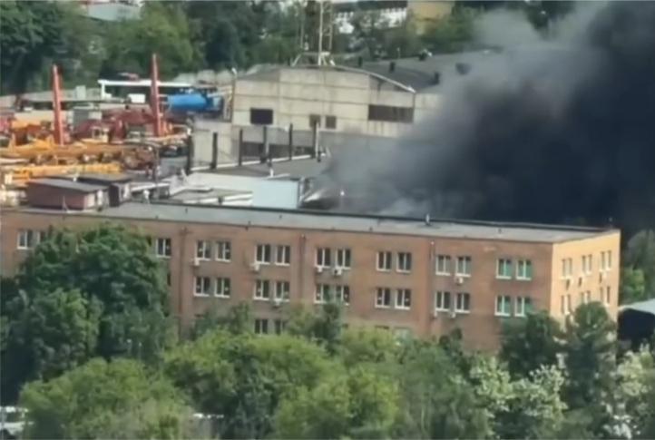 Из-за пожара в московском хостеле эвакуировали 600 человек