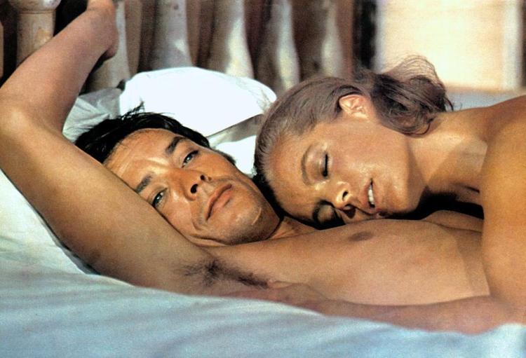 Шұлықтардағы орыс үйі