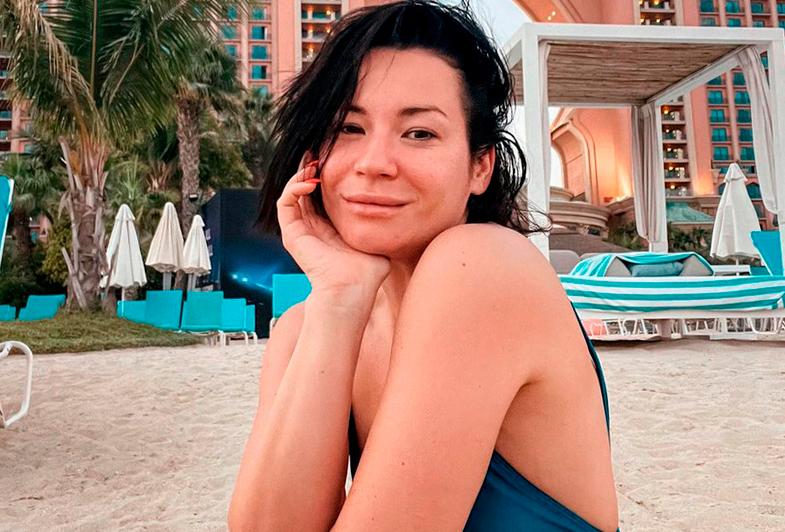 Ида Галич опубликовала фото в купальнике и без макияжа