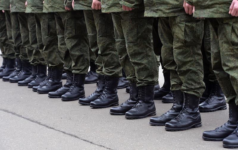 В Генштабе ВС России назвали уклонение от службы непрестижным