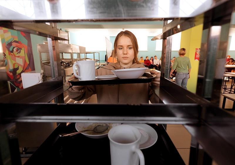 Шеф-повар школьной столовой раскрыла причину нарушения советских ГОСТов