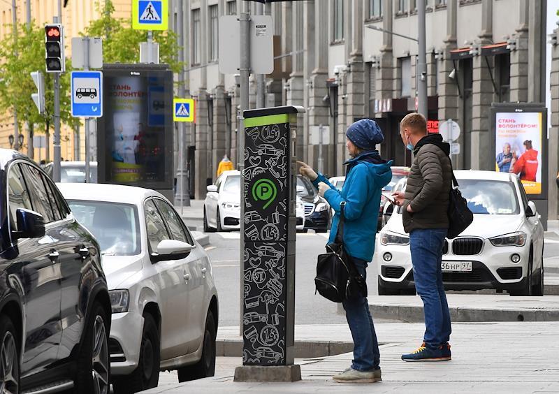 Москвичам назвали даты бесплатной парковки