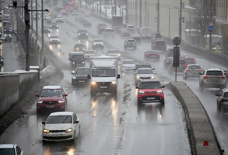 Послание друзей на автомобиле в Подмосковье развеселило пользователей сети