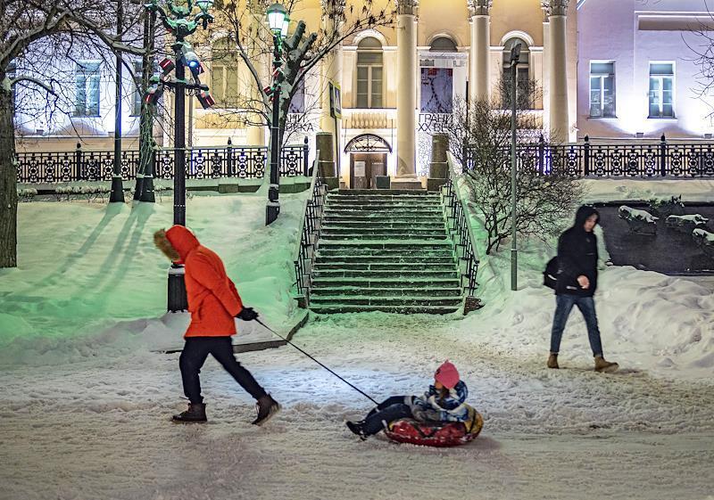 «Желтый» уровень погодной опасности продлили в Москве
